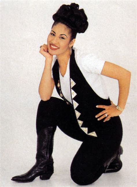 selena quintanilla hat style|The Style of Sound: Selena Quintanilla